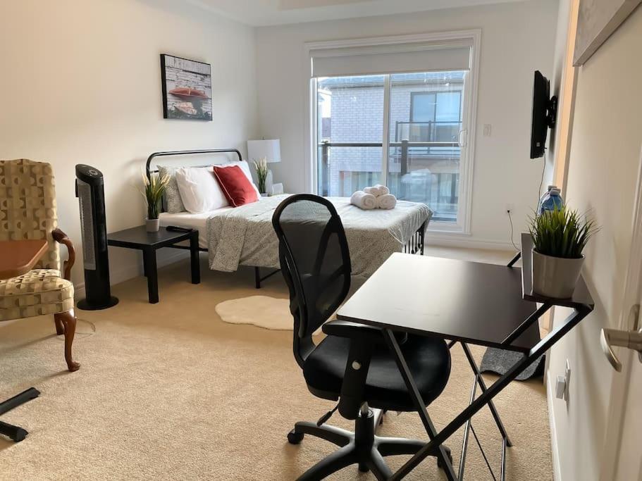 Elegant Rooms In Shared Townhouse Next To Beach Whitby Dış mekan fotoğraf