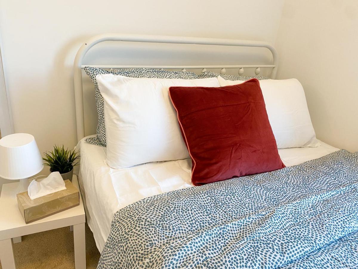 Elegant Rooms In Shared Townhouse Next To Beach Whitby Dış mekan fotoğraf